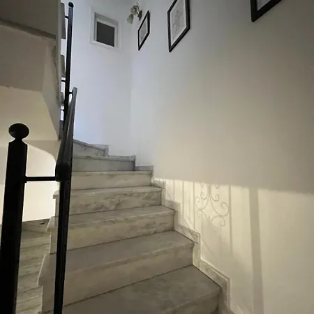 Hermes Apartment Ermoupoli